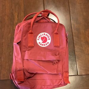 Fjallraven Kanken Mini Backpack